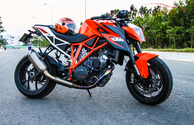 KTM Super Duke 1290 Xe khong danh cho nguoi yeu tim