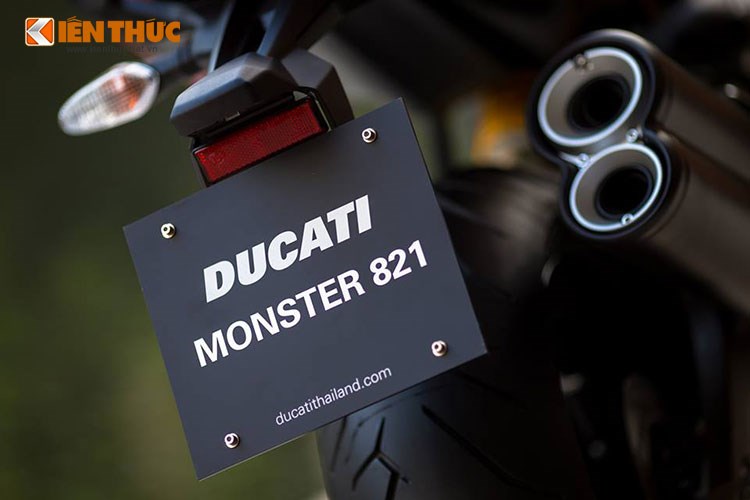 Trai nghiem Ducati Monster 821 cua biker Viet tren dat Thai - 5