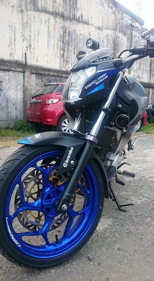 Yamaha FZ150i do sieu ngau voi phong cach Red Bull - 7