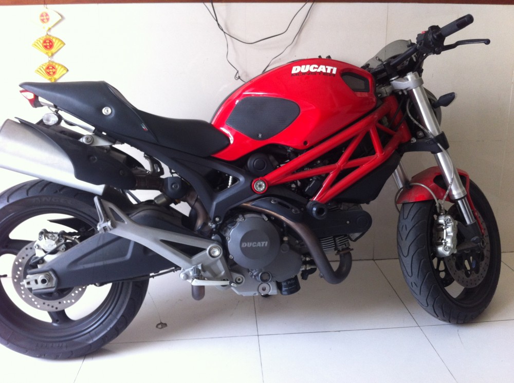 Ban xe Ducati Monster 975