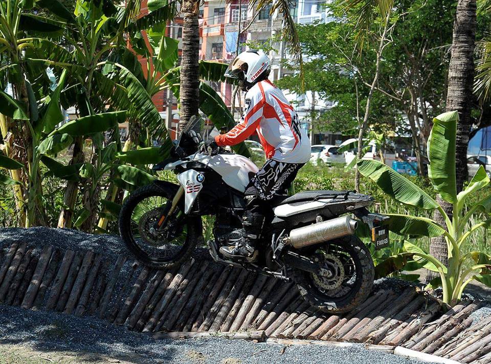 BMW F800GS offroad day an tuong - 4