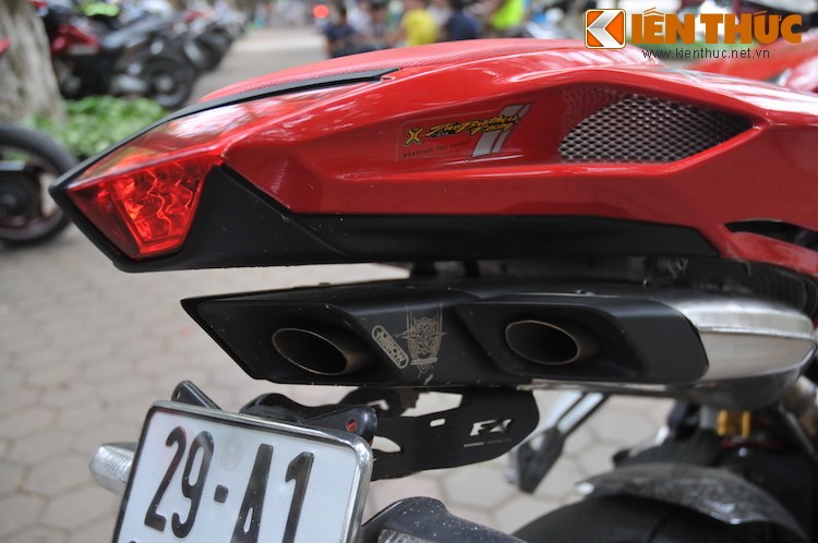 Can canh sieu pham MV Agusta F4 cua biker Ha Noi - 13
