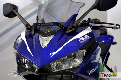 Can canh Yamaha R25 2015 Phien ban Movistar - 4