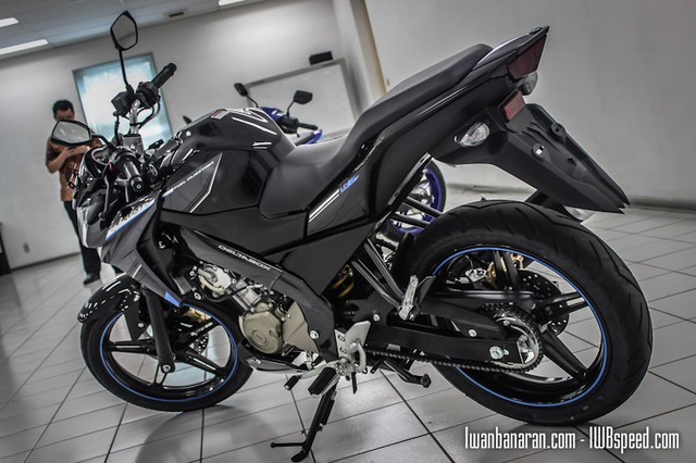 Can canh Yamaha Vixion 2015 phien ban thuong vua ra mat - 6