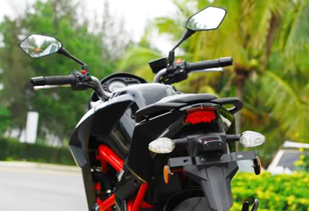 CF650NK Moto nakedbike den tu Trung Quoc - 2