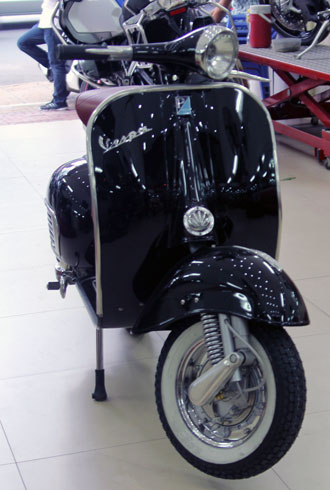 Chiec Vespa VBB Standard 50 nam tuoi tai Sai Gon - 3