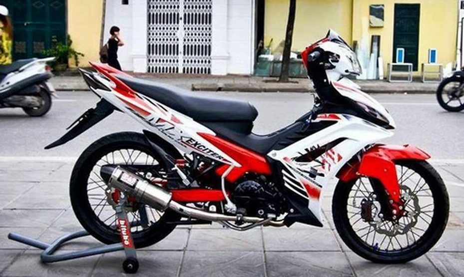 Chum anh Exciter do do mot fan Yamaha suu tam - 7