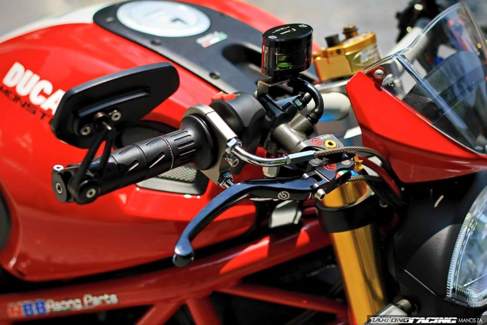 Ducati Monster 796 quai vat mot gio ben hang hieu - 3