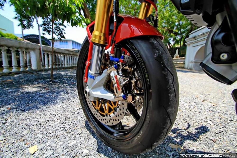 Ducati Monster 796 quai vat mot gio ben hang hieu - 6