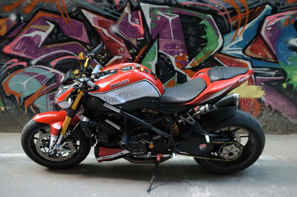 Ducati StreetFighter kieu hanh tai dat Sai Gon