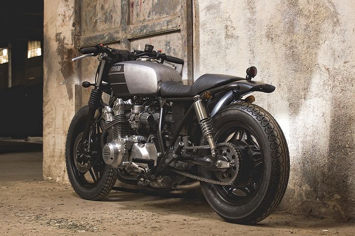 Honda CB750 day chat thep voi phong cach Cafe Racer - 3