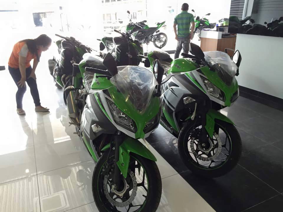 Khuyen mai dac biet cho xe Kawasaki chinh hang tai Ha Noi - 12