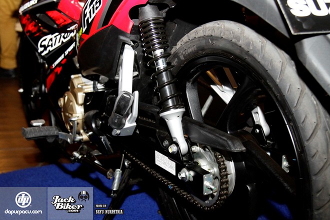 Suzuki ra mat Satria F115 Phien ban Young Star - 6