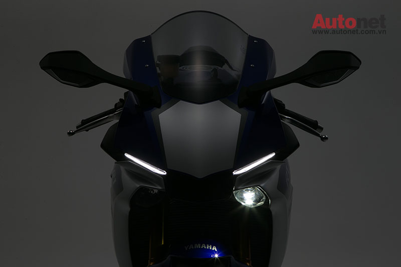 Yamaha R1 2015 mot co may thong linh troi Au - 7