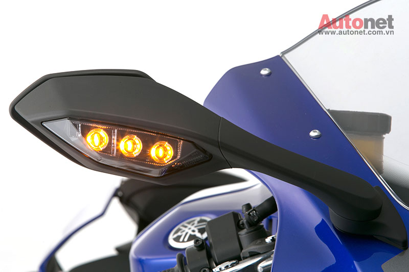Yamaha R1 2015 mot co may thong linh troi Au - 17