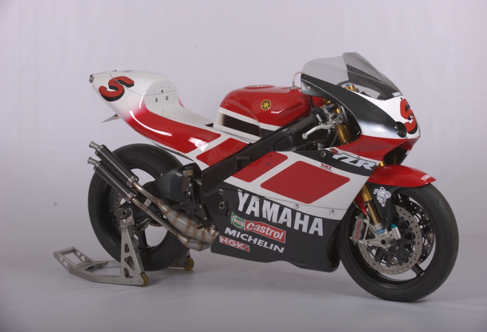 Yamaha YZR 500cc xe 2 thi danh cho dan me toc do