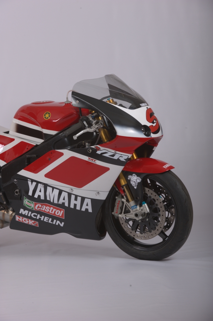Yamaha YZR 500cc xe 2 thi danh cho dan me toc do - 2