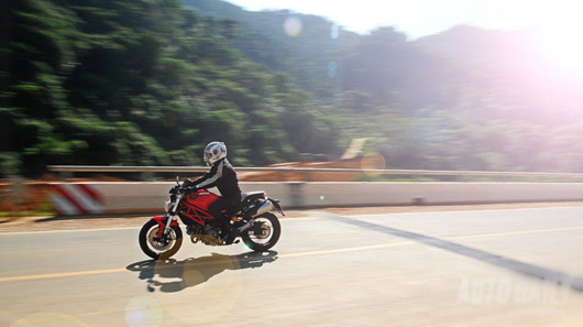 Bo anh dep ve Ducati Monster 795 - 7