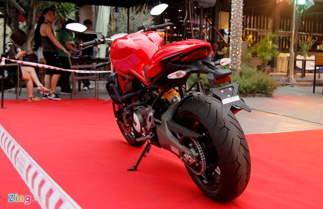 Can canh Ducati Monster 821 vua ra mat tai Viet Nam - 4