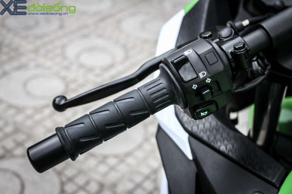 Can canh mau Sportbike chinh hang gia re nhat den tu Kawasaki - 2