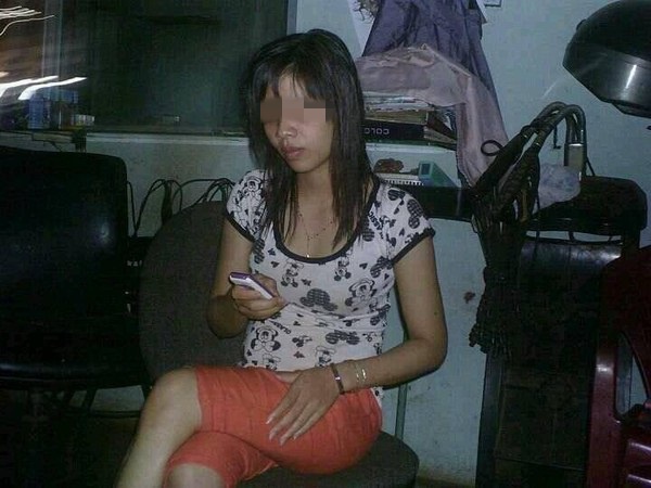 Chong chay Dream cu cho con trai 5 tuoi bon ba khap noi tim vo va con gai - 3