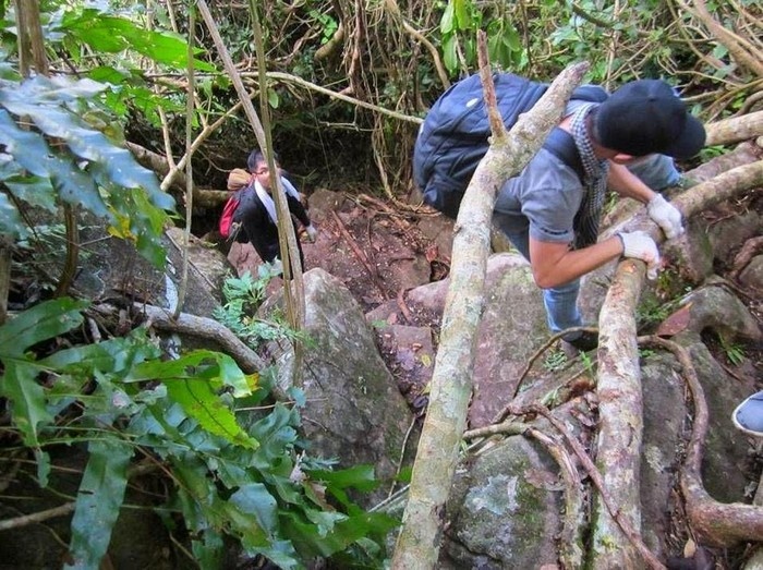 Cung duong bi an chinh phuc nui ba Den - 7