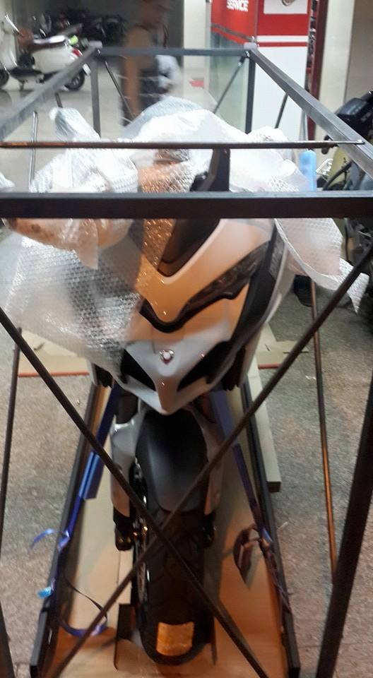 Dap thung Ducati Multistrada 2015 dau tien vua cap ben Viet Nam - 3