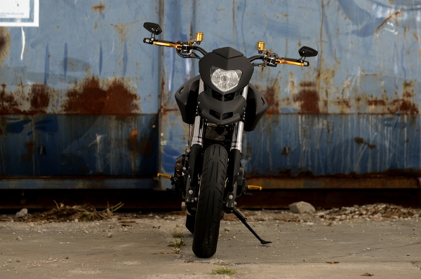 Ducati Hypermotard cung cap voi ban do tu C2 Design - 3