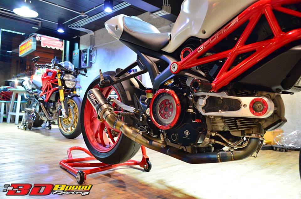 Ducati Monster 796 do noi bat voi nhung mon do choi hang hieu - 3