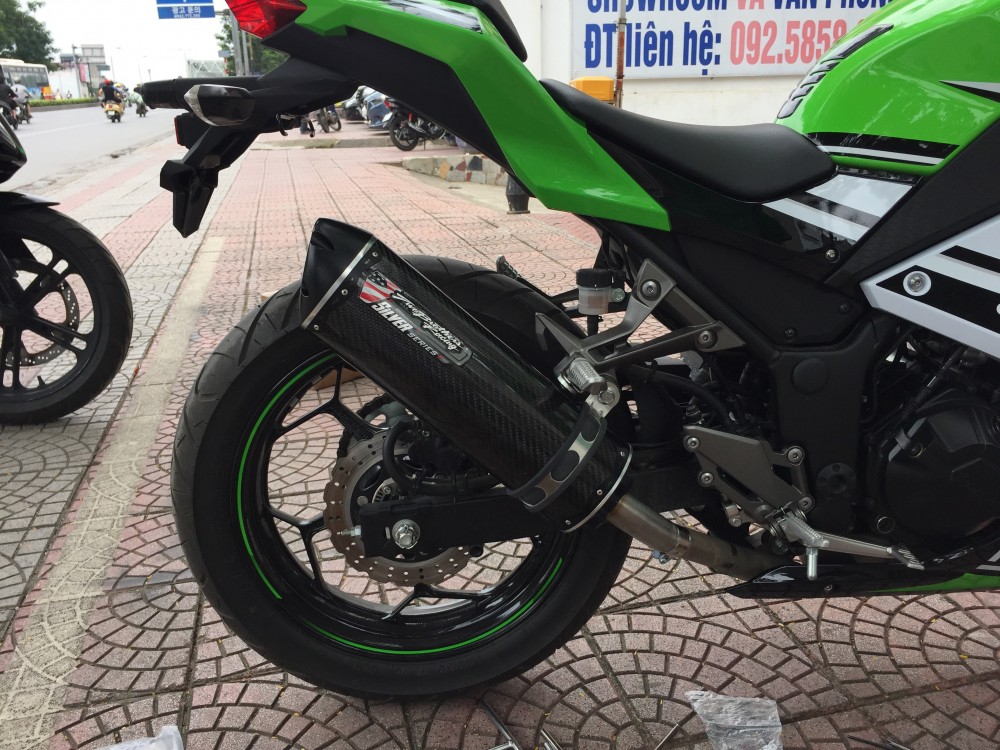 HN Ban xe Kawasaki Ninja 300 ABS con moi