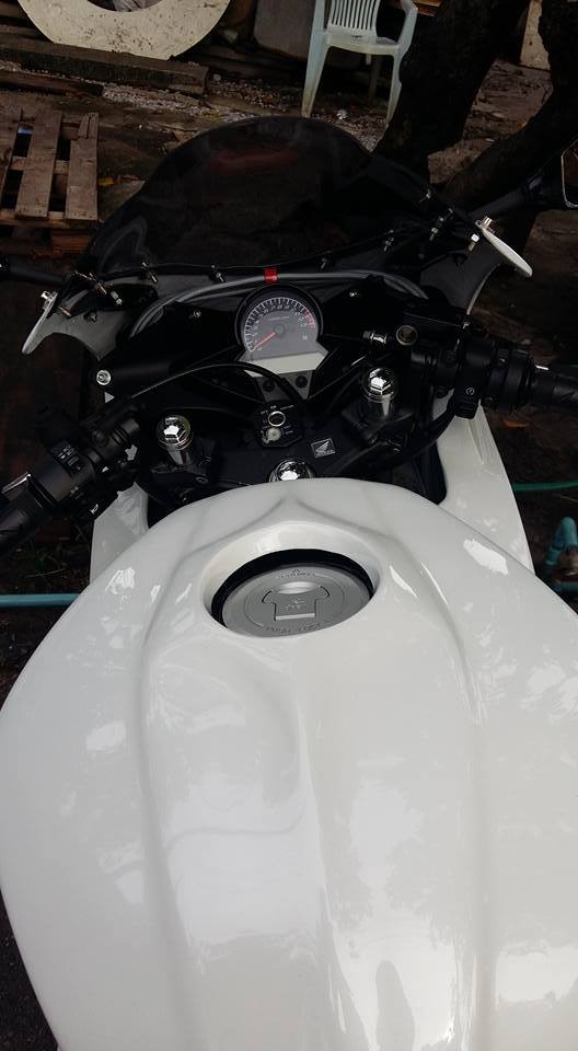 Honda CBR150R do thanh Ducati 848 day doc dao - 4