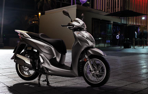 Mục sở thị hàng nóng Honda SH300i ABS giá 248 triệu đồng