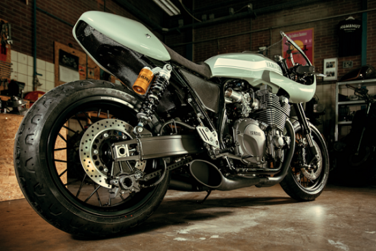 Yamaha XJR1300 do Cafe racer cua xuong do Numbnut Motorcycles - 6