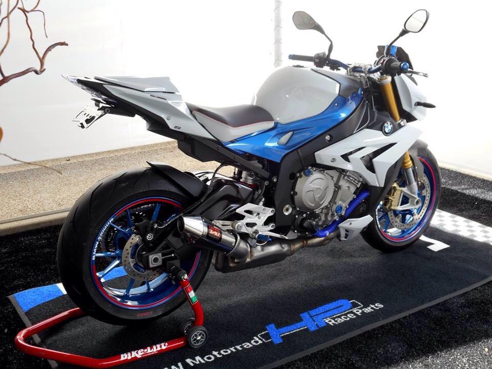 BMW S1000R chiec Nakedbike do cung cap day uy luc - 6