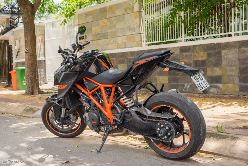 Cam nhan KTM 1290 Super Duke R 2015 de gan de lai - 14