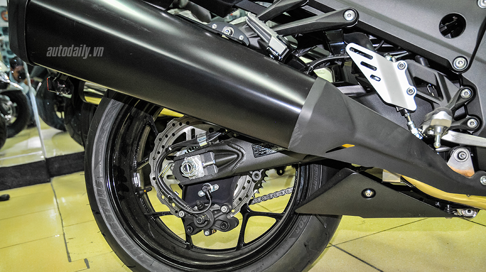 Can canh sieu xe Kawasaki Ninja ZX14R ABS 2015 tai Ha Noi - 7