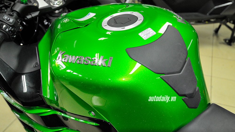 Can canh sieu xe Kawasaki Ninja ZX14R ABS 2015 tai Ha Noi - 10