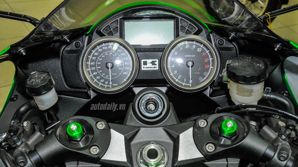 Can canh sieu xe Kawasaki Ninja ZX14R ABS 2015 tai Ha Noi - 12