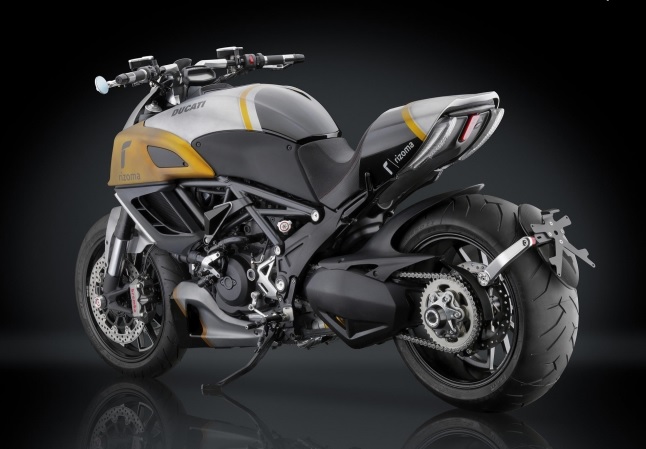 Ducati Diavel do full option do choi Rizoma - 7