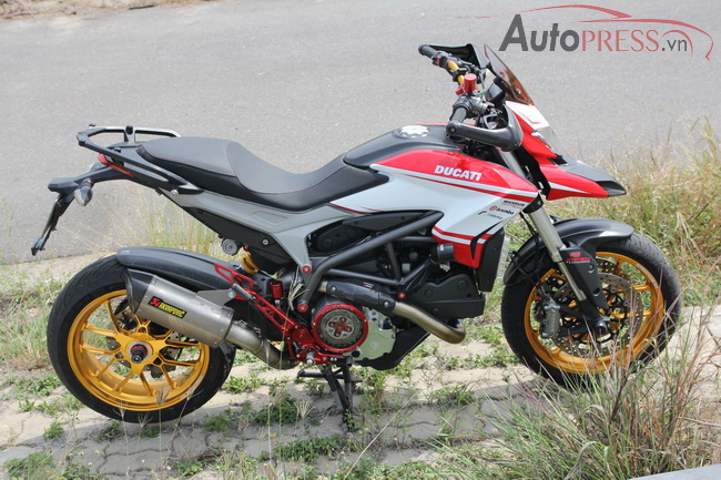 Can canh Ducati Hyperstrada do sieu khung cua biker Nha Trang - 2