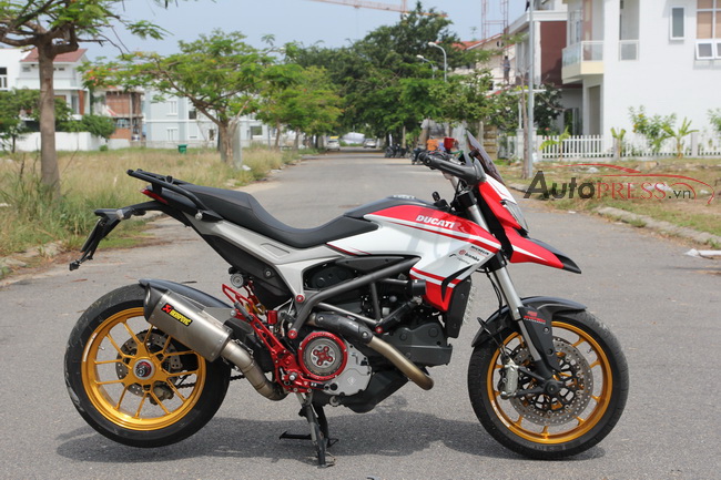 Can canh Ducati Hyperstrada do sieu khung cua biker Nha Trang - 4