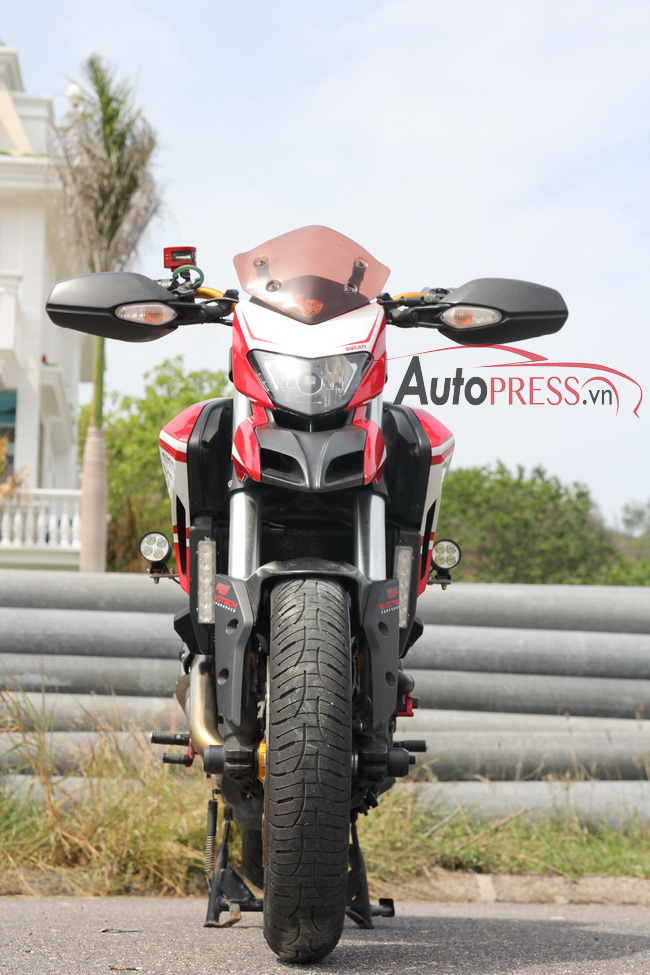Can canh Ducati Hyperstrada do sieu khung cua biker Nha Trang - 16
