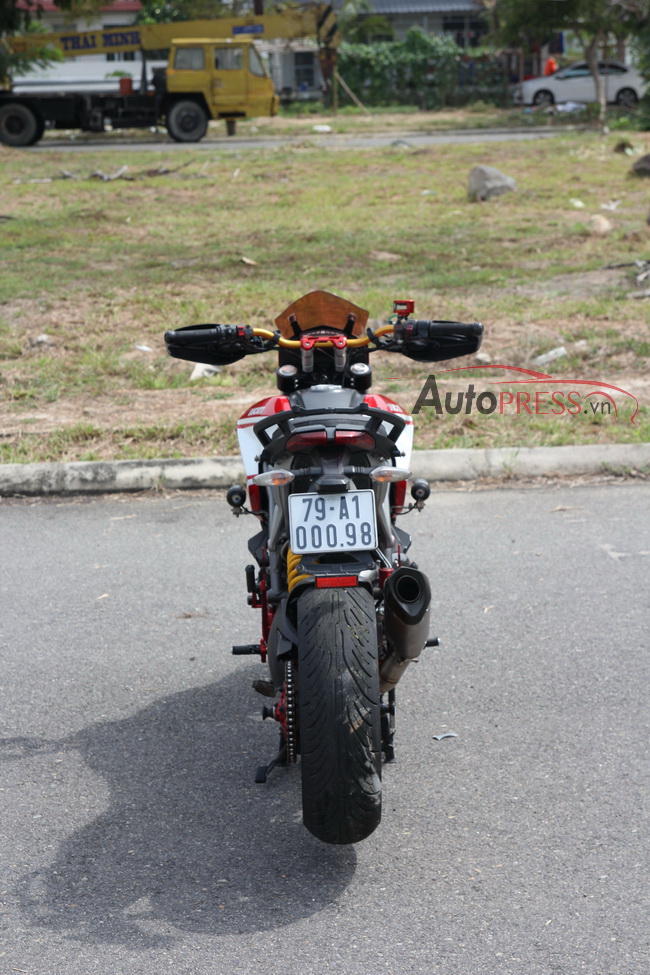 Can canh Ducati Hyperstrada do sieu khung cua biker Nha Trang - 19