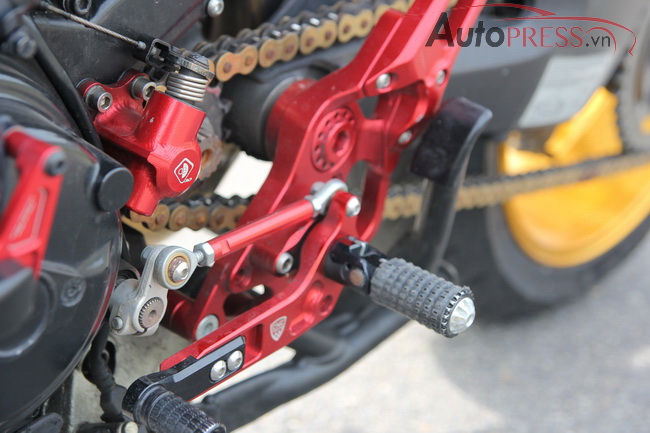 Can canh Ducati Hyperstrada do sieu khung cua biker Nha Trang - 7
