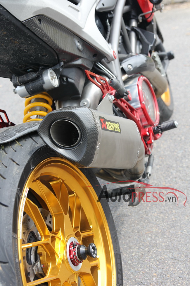 Can canh Ducati Hyperstrada do sieu khung cua biker Nha Trang - 13