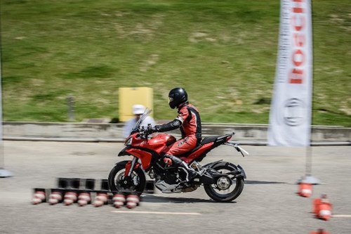 Ducati Riding Experience 2015 noi nang trinh tay lai PKL - 3