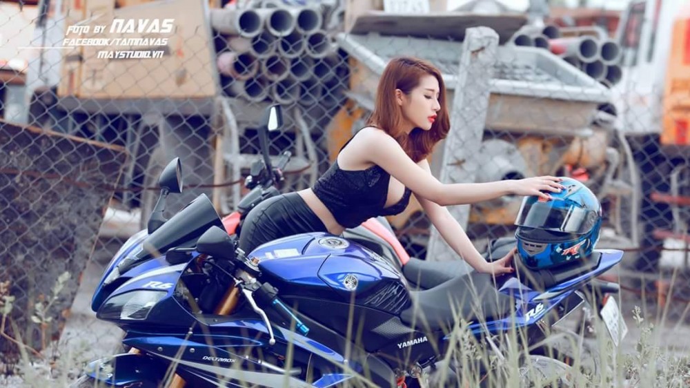 Hot Girl xinh dep ca tinh ben chiec Sportbike than thanh Yamaha R6 - 4