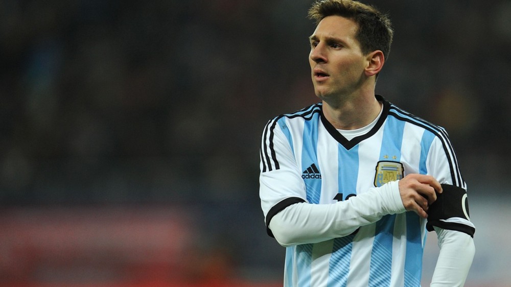 Messi khong the hien duoc minh la cau thu so 1 the gioi voi tuyen Argentina