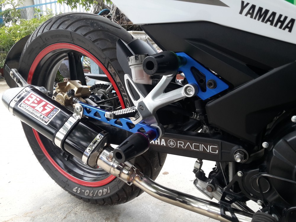 Vi sao Exciter 150 gan po Yoshimura bi lup bup