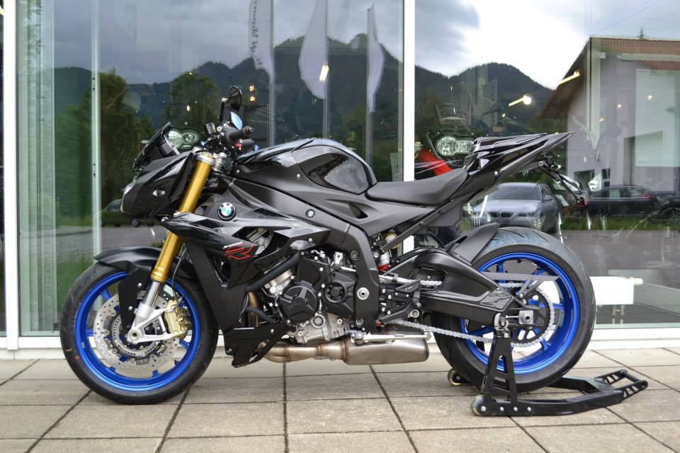 BMW S1000R sieu ngau voi phien ban do tu dai ly - 11